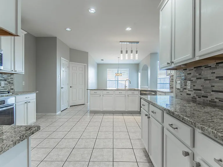 1521 Hidden Cove Ct — Photo 19