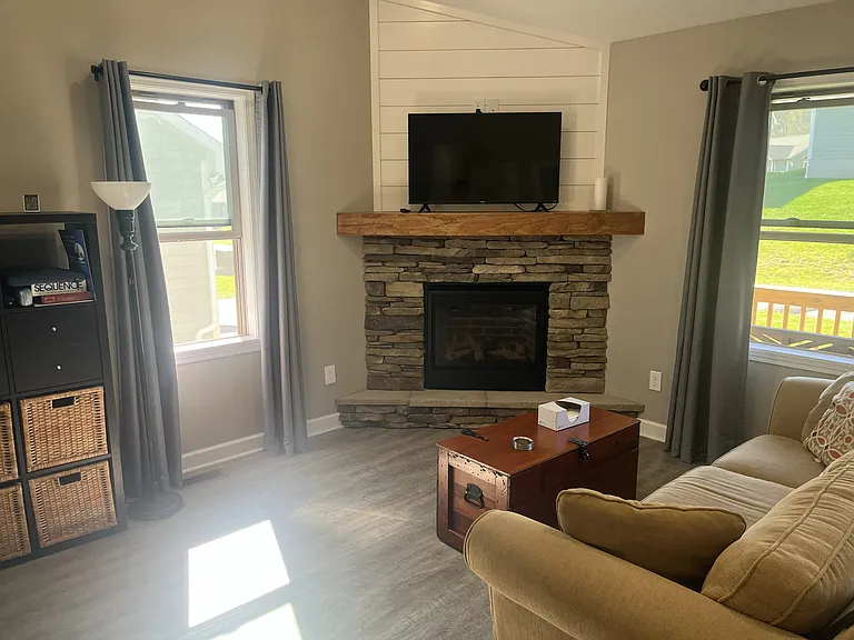 537 Townhomes Pl — Photo 3