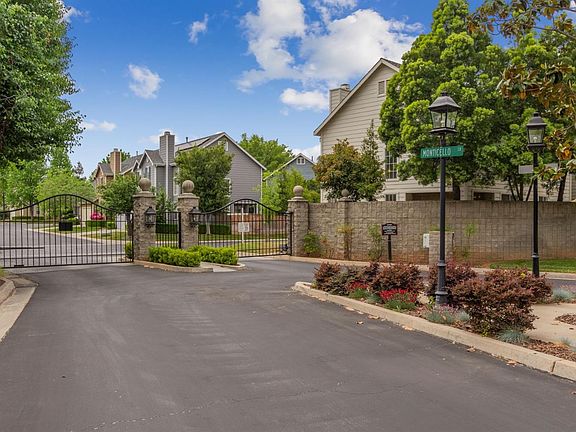 4th image of 1067 E Monticello Cir