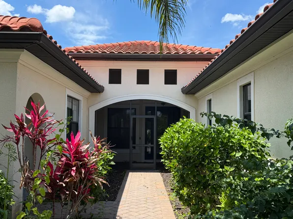 10124 Belcrest Blvd, Fort Myers, FL 33913