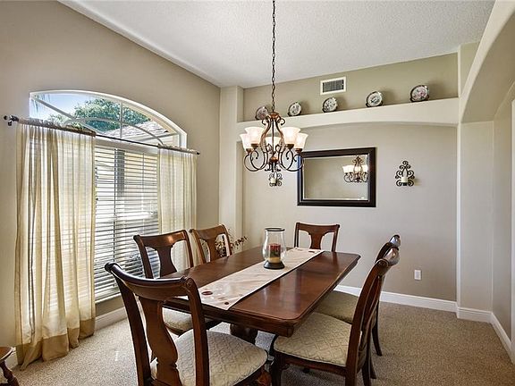 3rd image of 308 Hazeltine Dr