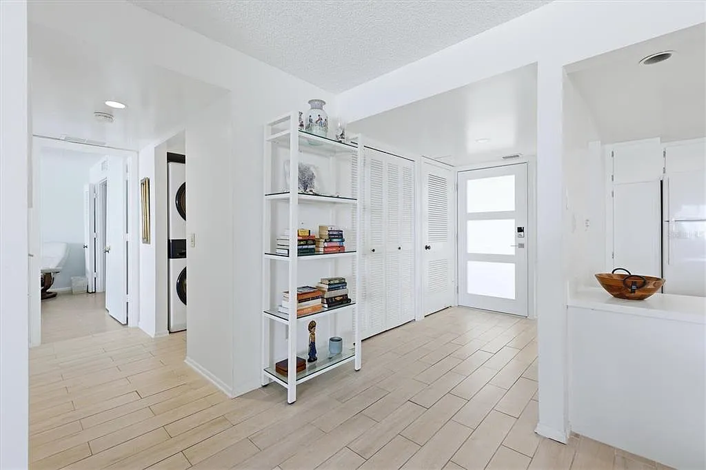 2 bed, 2.0 bath, 1257 sqft, $3,500 — Photo 4
