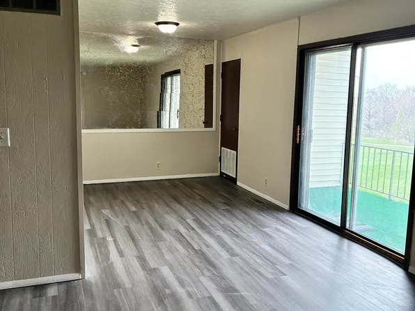 3119 W Willow Knolls Dr Unit 32B, Peoria, IL 61614