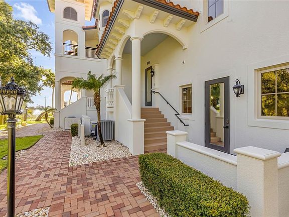 4th image of 5090 RIVERSIDE DRIVE #105