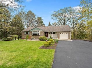 1318 Ridgewood Dr, Allison Park, PA 15101