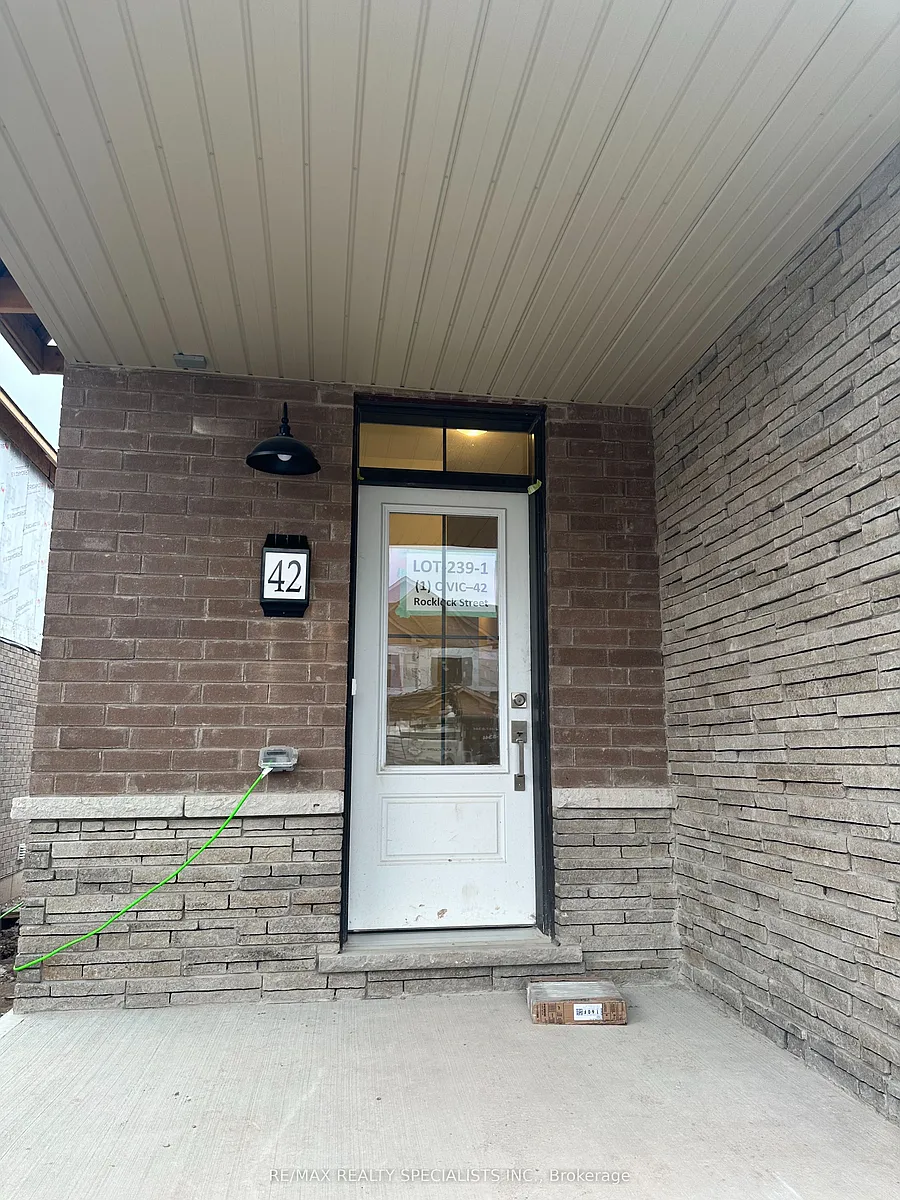 Building Photo - 42 Rowlock St