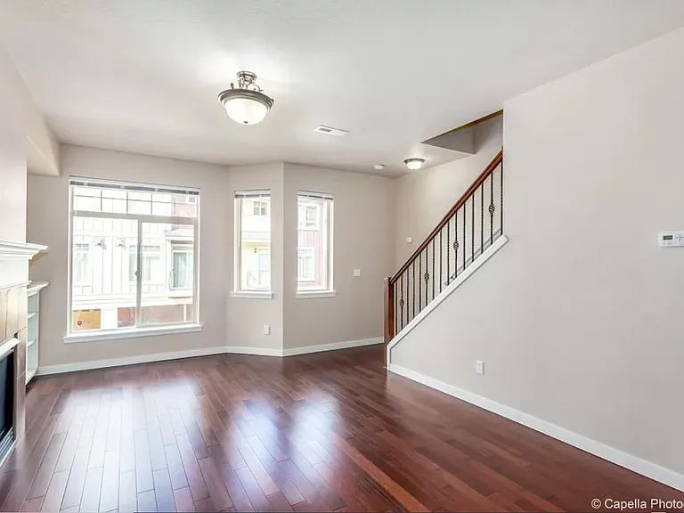 410 NE Patricia Ann Pl — Photo 8