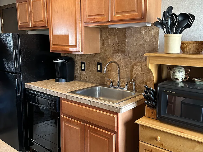 240 E La Bonte St #35 — Photo 6