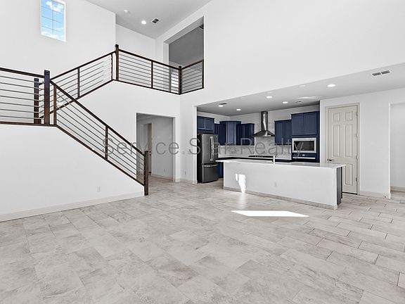 4th image of 8433 S 70th Dr