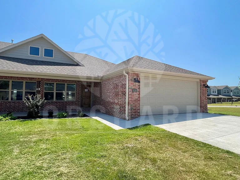 528 Bradford Dr — Photo 21