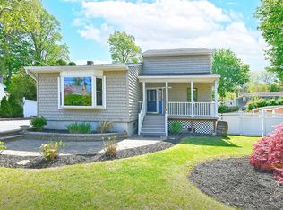 131 Juniper Rd, Kings Park, NY 11754