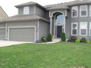 20879 Skyview Ln, Spring Hill, KS 66083