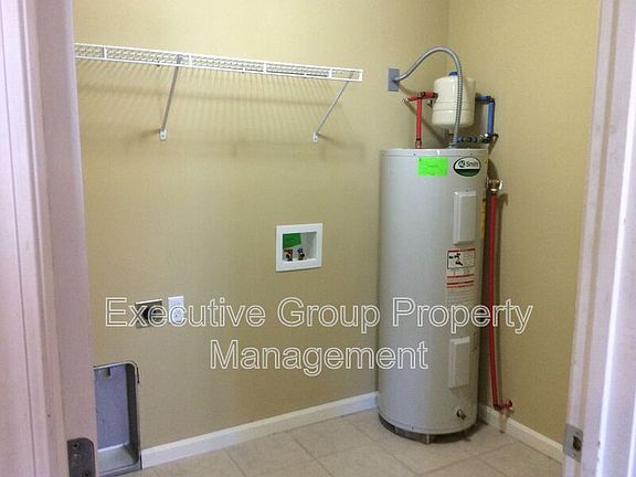 5th image of 445-1 W Vine St
