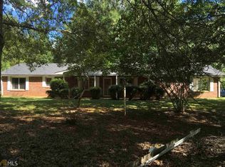 1881 Bradbury Rd, Grantville, GA 30220