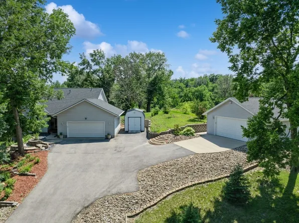 3096 Brittany Cir NE, Cedar Rapids, IA 52411