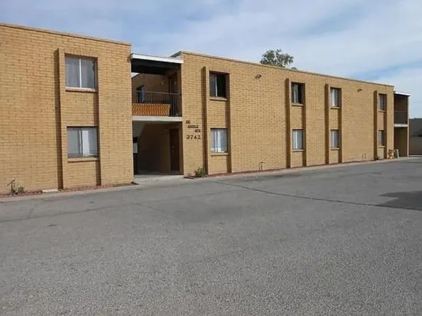 Bright Apartment Available in Tucson!, 3742 N Fairview Ave APT 203, Tucson, AZ 85705