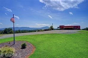 5th image of 1426 Peter Mabe Rd