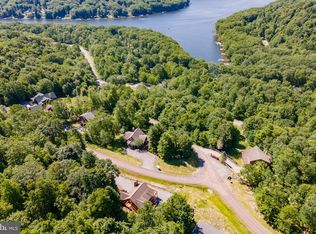 35 Southridge Ter, McHenry, MD 21541