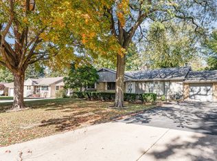 1703 W Acres Rd, Joliet, IL 60435