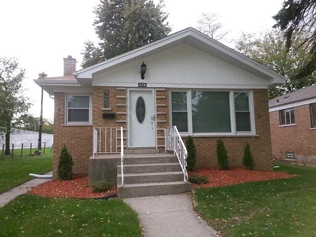 14536 Dobson Ave photo 1