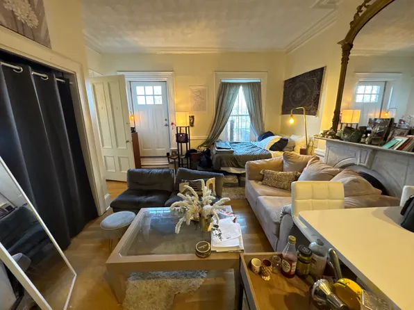 554 Massachusetts Ave #2R, Boston, MA 02118