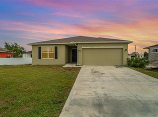 475 Rayford St, Lehigh Acres, FL 33971