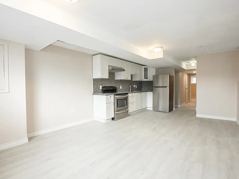 55 Marshall Ave — Photo 3