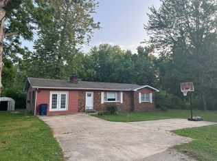 100 Lucerne St, Mountain Home, AR 72653