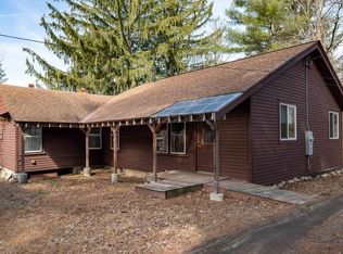 251-253 Pelham Rd, Amherst, MA 01002