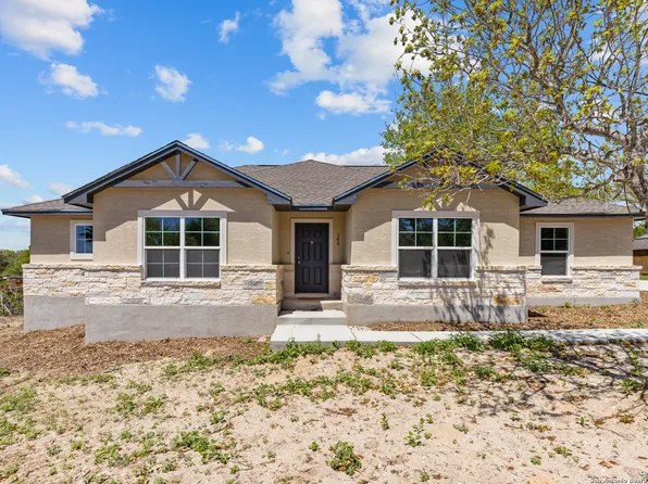 145 Log Cabin, Poteet, TX 78065