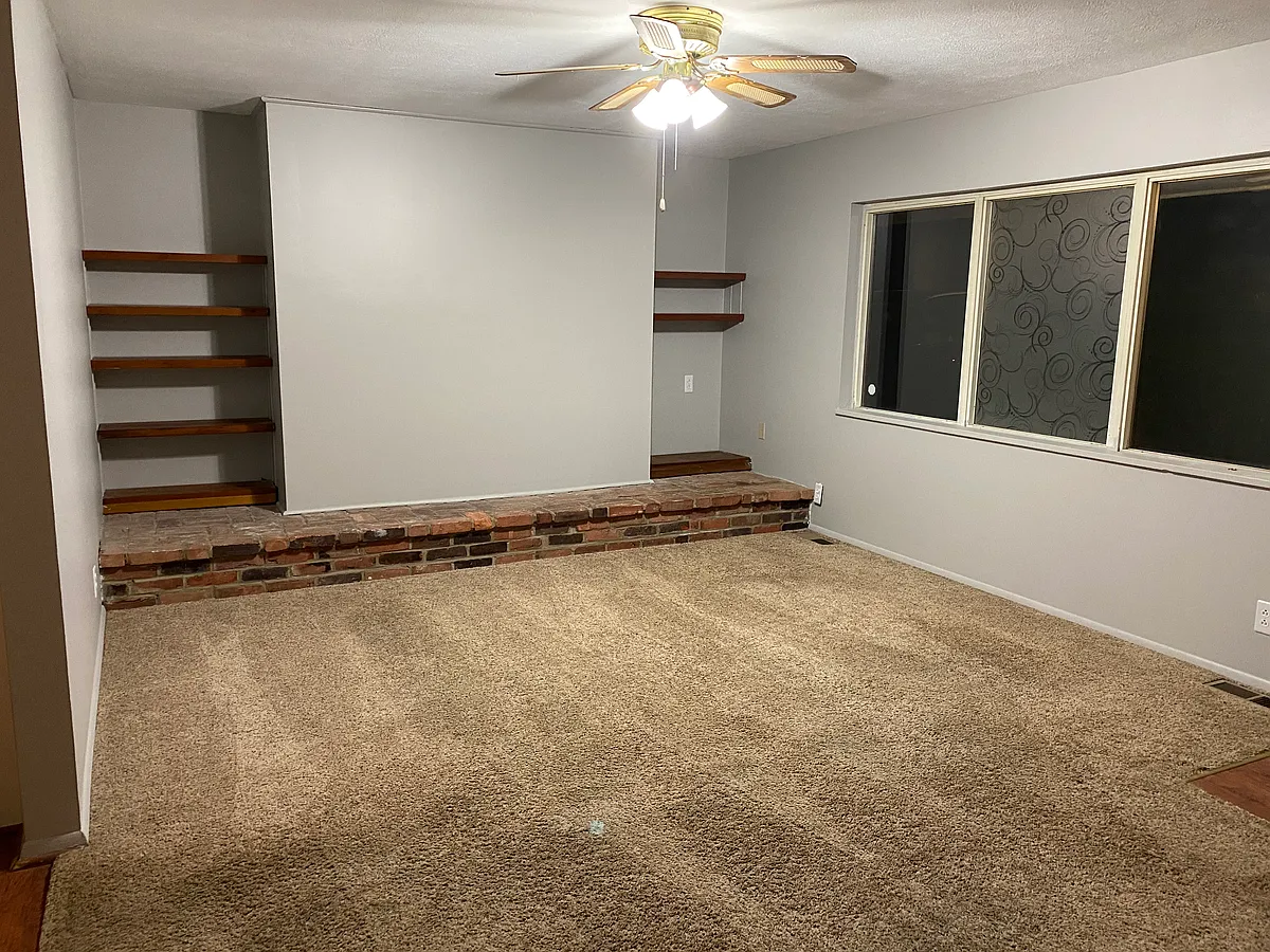 Building Photo - 1532 Bradford Dr