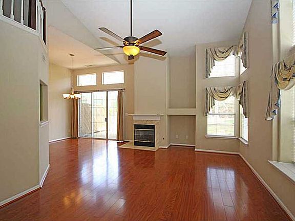 5th image of 160 Spoon Ct