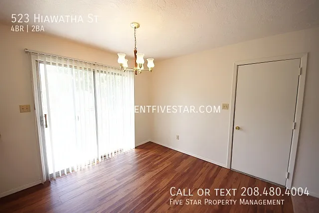 523 Hiawatha St — Photo 3