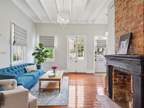 3rd image of 2036 Camp St