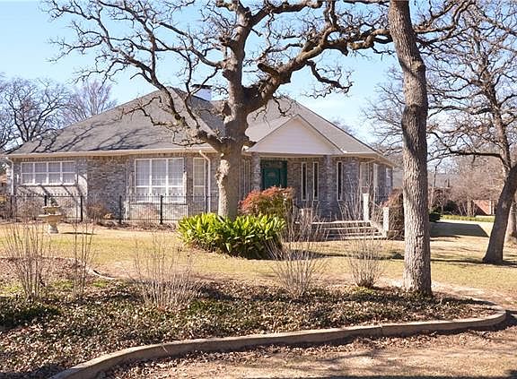 3rd image of 100 Santee Dr