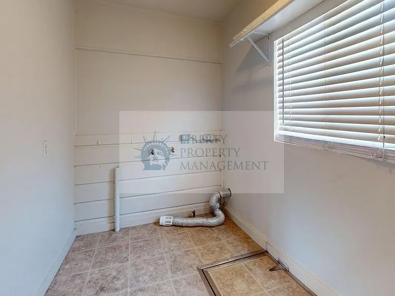 1114 Virginia Ave — Photo 13