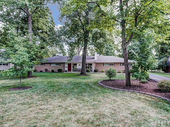2nd image of 1011 Oakdale Dr