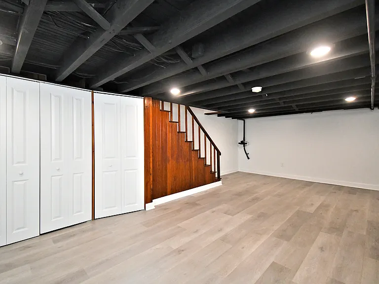 1318 Cherry St — Photo 12