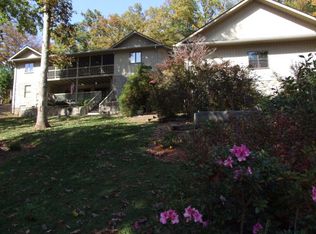 37 Santeetlah Rd, Robbinsville, NC 28771