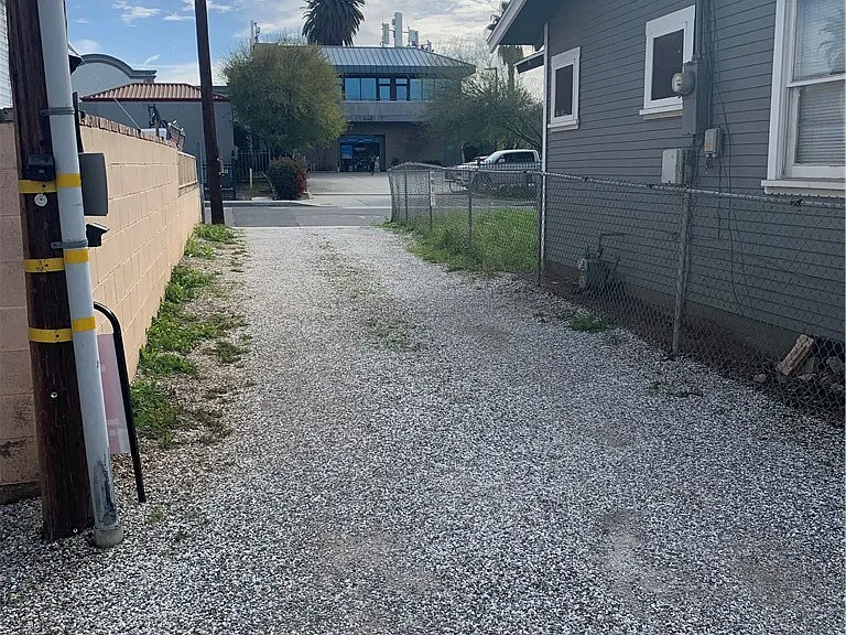 315 W Colton Ave #1/2 — Photo 15