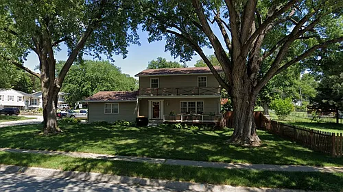4829 Parkview Dr Photo 1