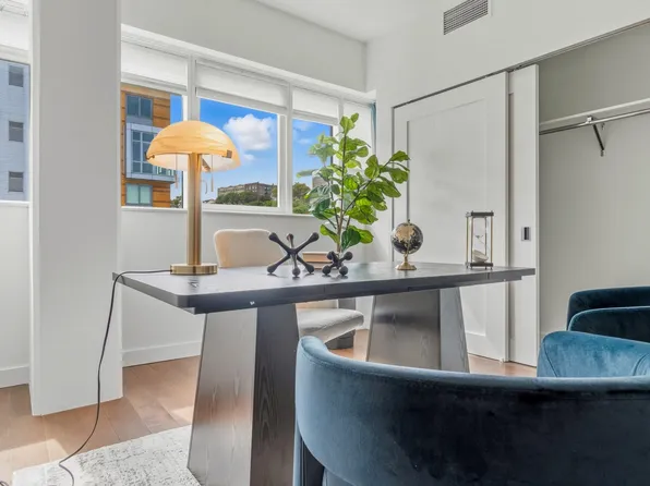 800 Avenue At Port Imperial image 27 of 35