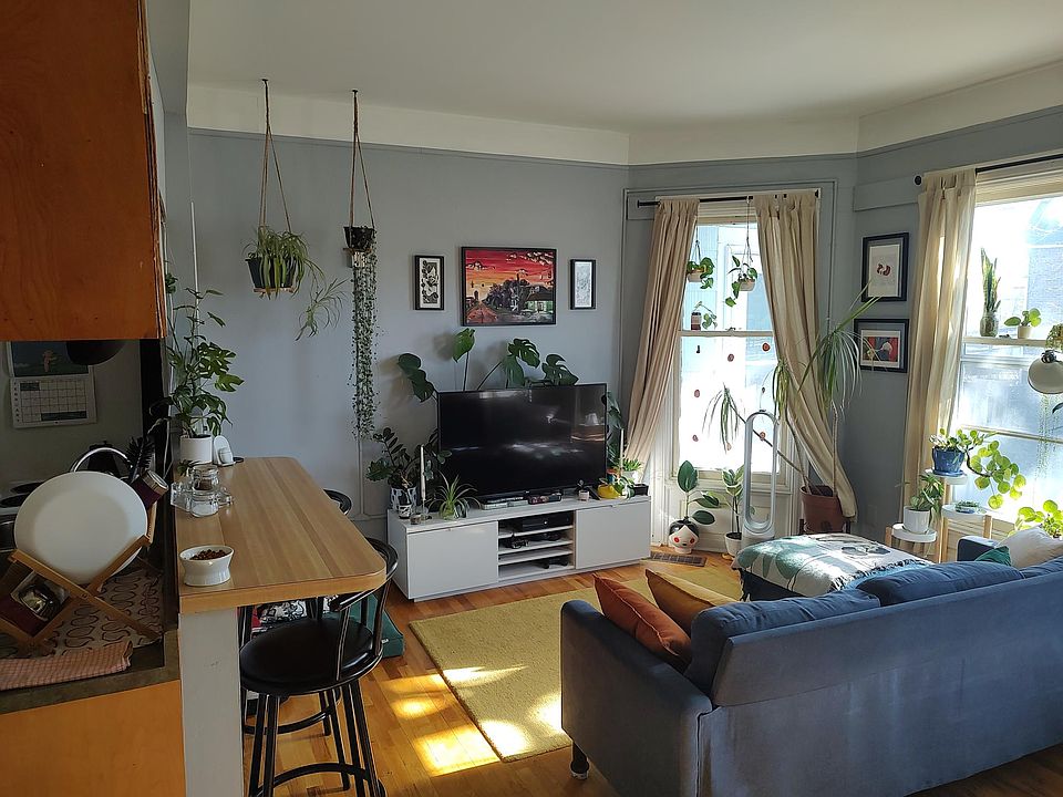 1st image of 802 Lowell St APT 2