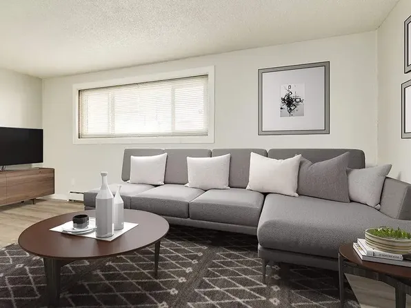 10340 156th St NW #301, Edmonton, AB T5P 2R3