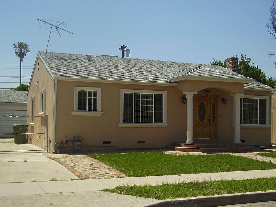 1st image of 6537 Babcock Ave