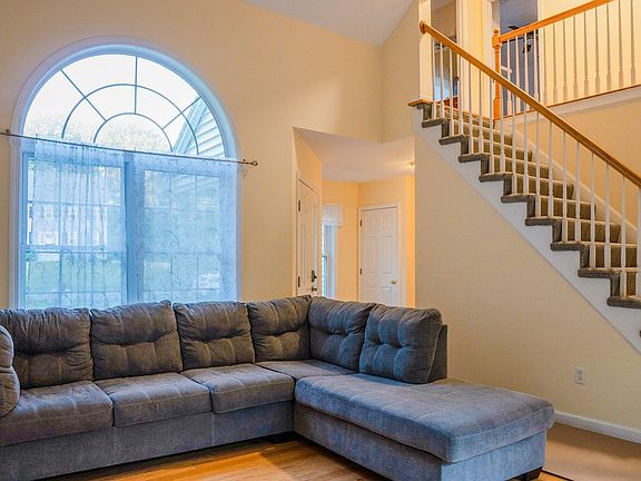 4th image of 210 Kent farm Road #2