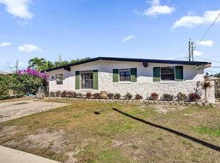 62 Barbados Drive, Palm Springs, FL 33461