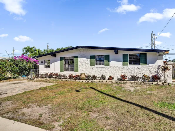 62 Barbados Drive, Palm Springs, FL 33461
