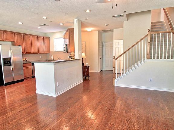 3rd image of 5887 Clearwater Ct
