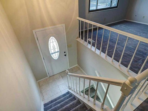 2nd image of 3082 Strathaven Ct